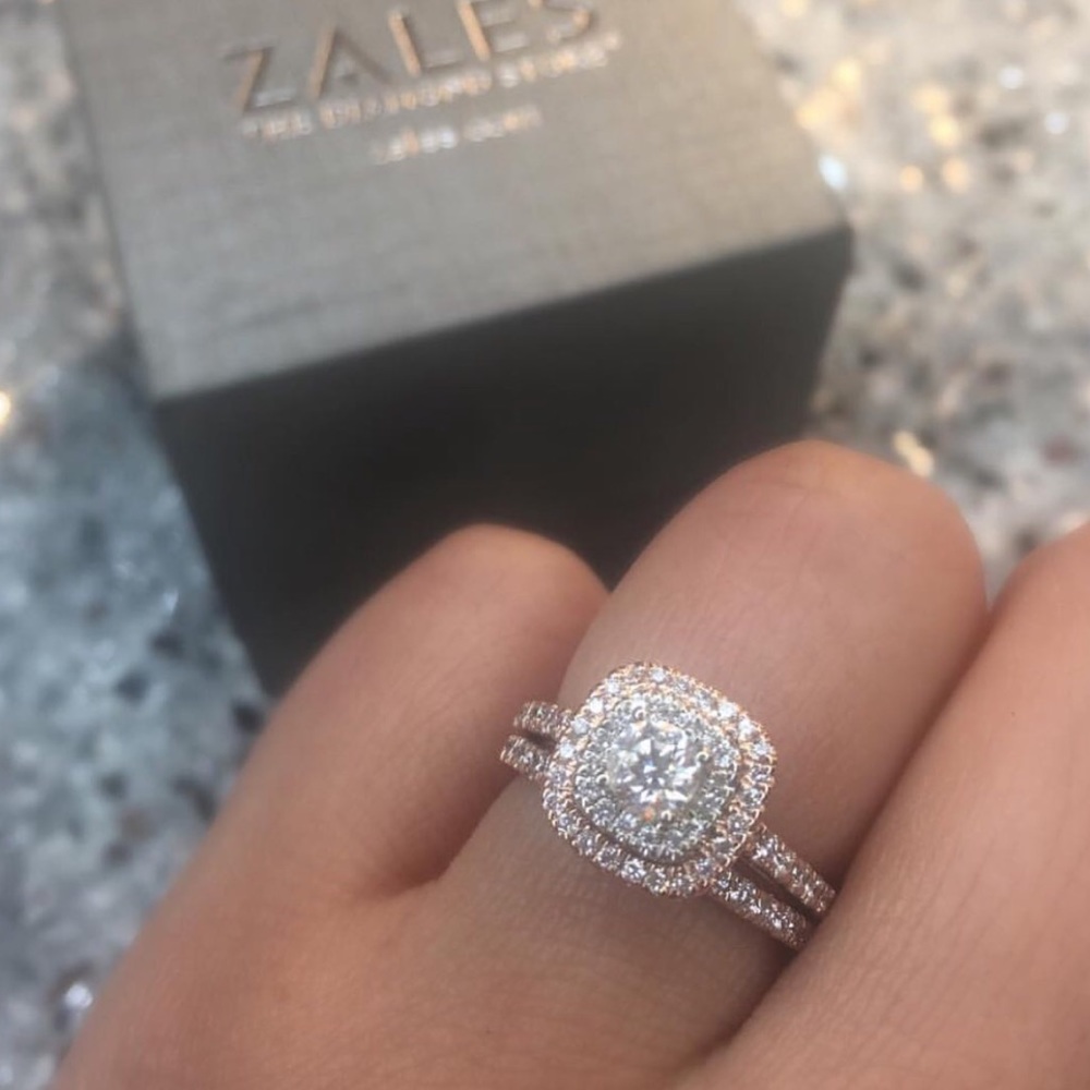 Gorgeous rose gold ring